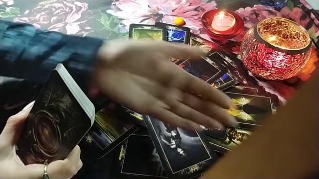 Почему он молчит? 🔮💙👥 Расклад #tarot 💕