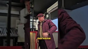 Встречают по одёжке)