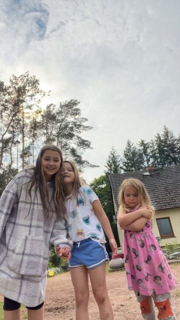 #dance #сонякрутыш #baby #сестра #семья одна сестра не захот? смотреть онлайн