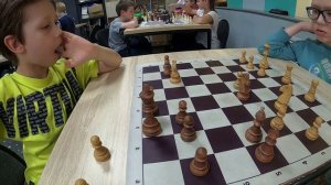 7 тур.  Касьянов Женя (1465) 1-0 Влад