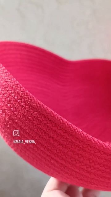 Шитье из шнура в технике зигзаг.