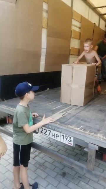 Самые опытные сотрудники интернет-магазина летом 2022