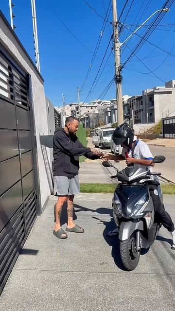 Assalto diferenciado hoje em dia … #funnymemes #humor #comedia  #memes
