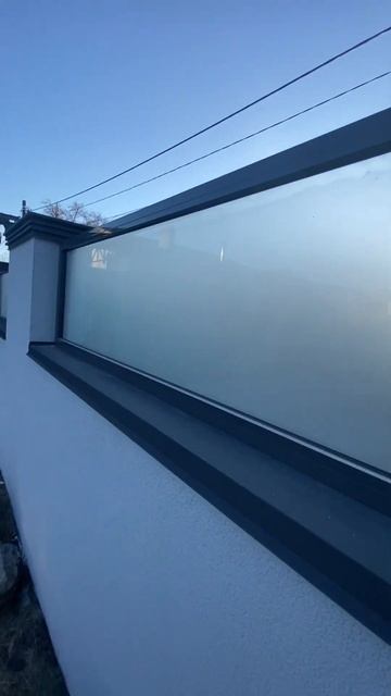 Вот это забор! Алюминиевое окно в заборе. #окна #азаток? смотреть онлайн