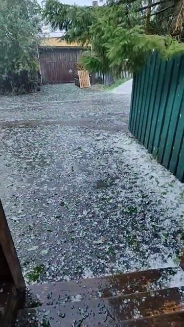 Ураган на Урале. Пробило теплицу, убило урожай. Шок. смотреть онлайн