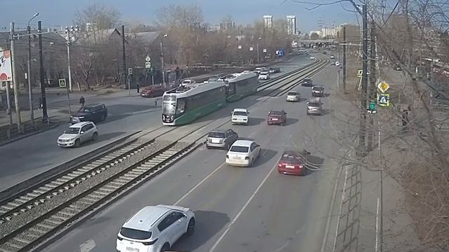Видео за 13 апреля 2025 года Транспорт города Челябинска смотреть онлайн