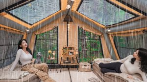 Кемпинг в тёплой палатке под мокрым снегом и ледяным дождём — Звуки снега.