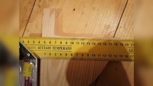 Полки для бани из сырой доски