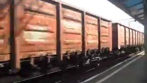 Электровоз 2ЭС4К-066 с грузовым поездом следует по станции Туапсе-пасс.СКЖД.24082013