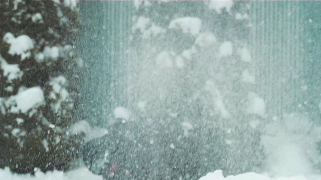 Выходи играть в снежки смотреть онлайн