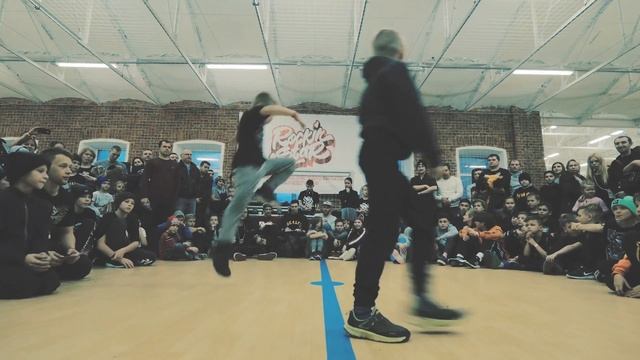 ROCKIN STAR 2017   BREAKING  SELECT 1x1 до 8 лет  Roma Sapunov vs B boy Gvozd
