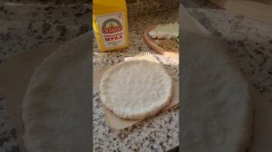 Творожный пирог с грушей и сыром бри😋Рецепт в описан?