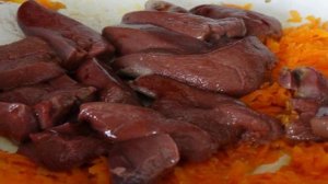 Нут тушеный с печенью