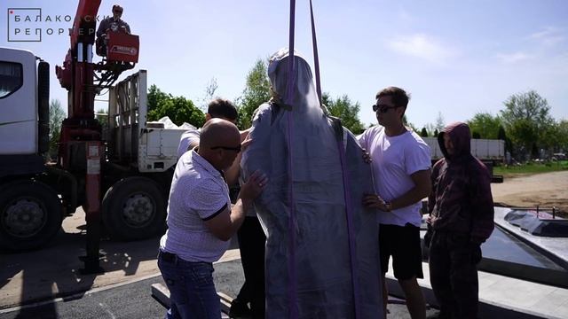 В Балакове на месте захоронения воинов, погибших в СВО, установили мемориал