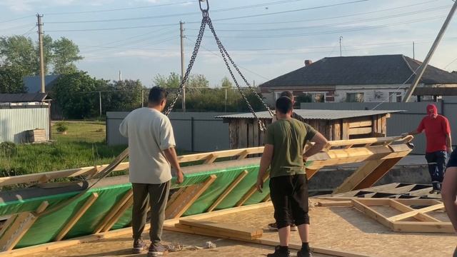 Сборка каркасного Барнхауса панелями