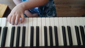 Песня   "чему учат в школе"  без слов