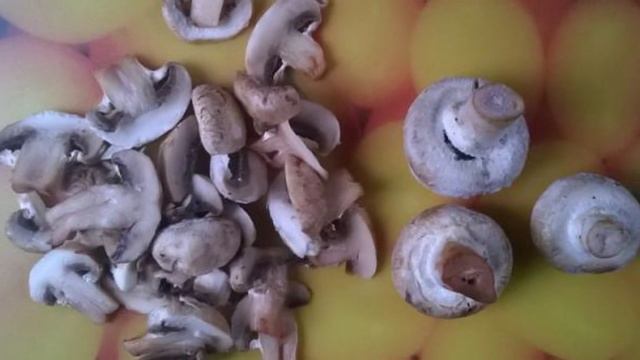 Пенне с грибами и баклажанами