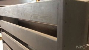 Прямоугольная подставка для горшка из дерева. Деревян