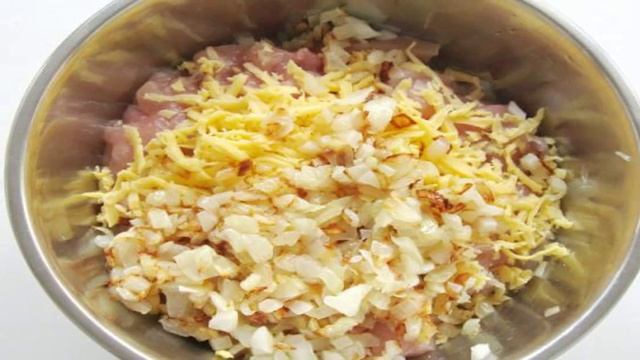 Рубленые куриные котлеты с сыром