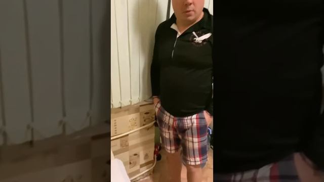 Денег нет. Жена заказала пиццу. Синяка не было смотреть онлайн