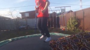 самые лёгкие способы  для  сальта назт на батуте