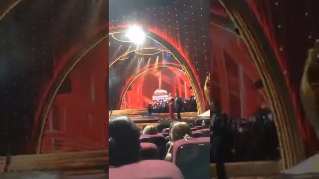 Баста получает кубок в номинации Лучший Хип-Хоп Проект