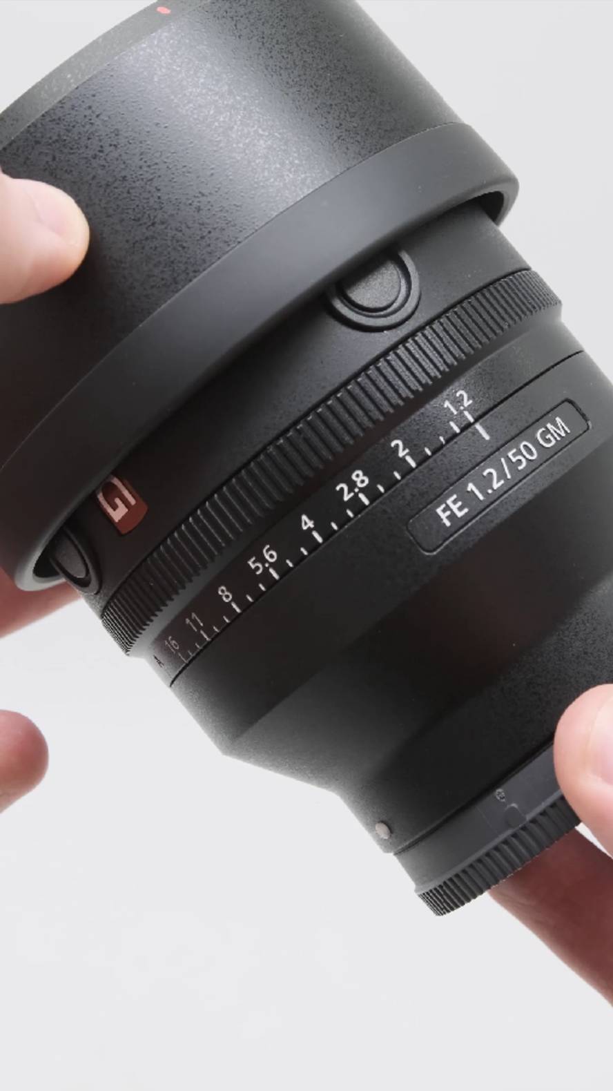 Sony FE 50mm f/1.2 GM в упаковке