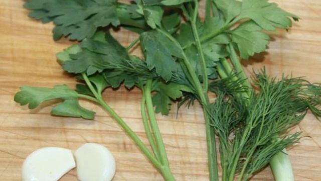 Ржаные гренки в чесночном соусе и сыре