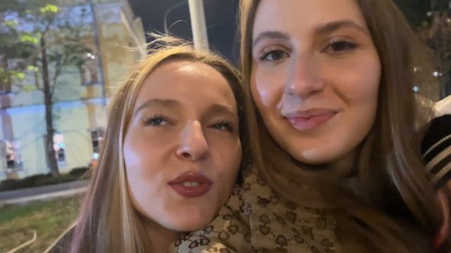 РЕСТОРАН “LOONA” | ГУЛЯЕМ НА ПАТРИАРШИХ | ГОТОВИМ КУЛИЧИ смотреть онлайн