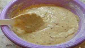 Простой бисквитный пирог в мультиварке