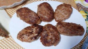 Котлеты из фарша с пекинской капустой