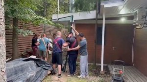 Установка стеклопакетов, пристройка к дому в стиле фа?