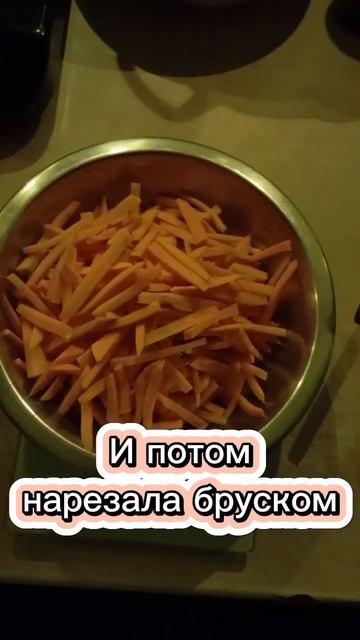 МОРКОВЬ #простомама #семья #семейныйканал #огород #мор? смотреть онлайн