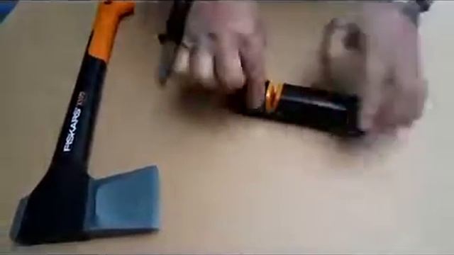 Точилка Fiskars Xseries в действии смотреть онлайн