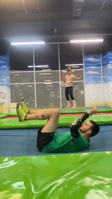 #батуты #jump #сальто #прыжки #попрыгушки #юмор #приколы смотреть онлайн