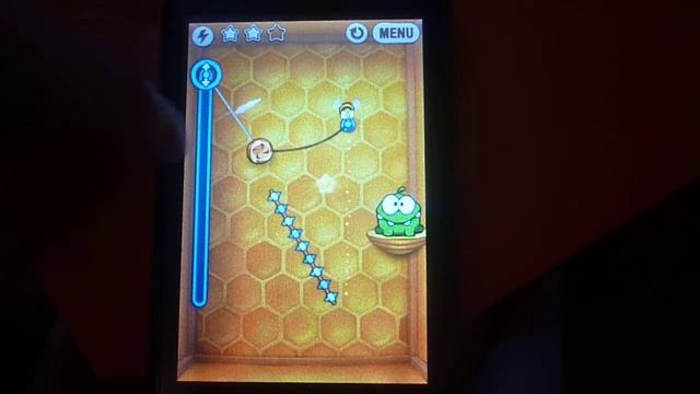 Cut the Rope 10-9 Buzz box (Медовая) смотреть онлайн
