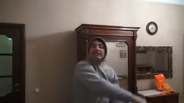 Старуха докопалась до VOVAN JAPAN смотреть онлайн