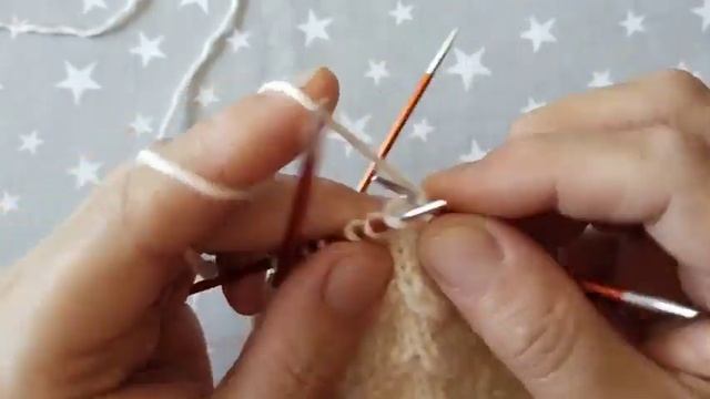 Ажурные елочки. Простой узор для вязания носочков. Легкий, воздушный узор.