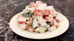 Салат Новинка. Салат с крабовыми палочками. Рецепт салата.