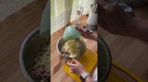 П0М0ГАЮ ЖЕНЕ НА КУХНЕ!
