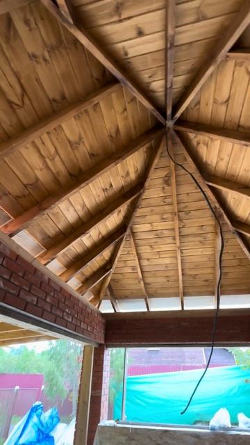 Продолжаем строить комбинированную беседку