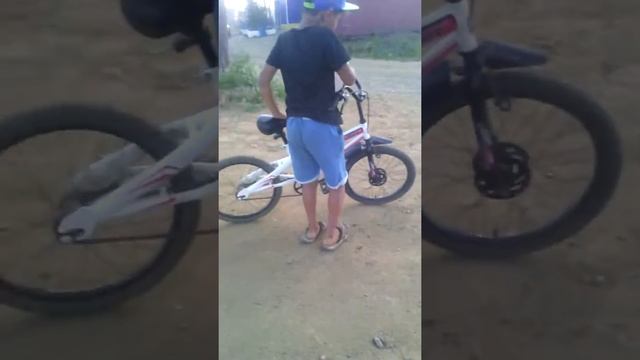 Друг едет с ГОРЫ смотреть онлайн