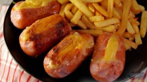 Сосиски + сыр = вкусно! СОСИКИ, ФАРШИРОВАННЫЕ СЫРОМ, ЖАРЕННЫЕ НА СКОВОРОДЕ