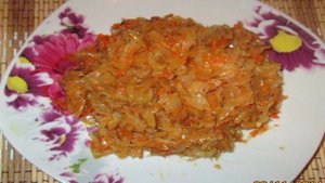 Тушеная капуста