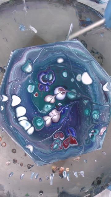 Шестигранник. Акриловая заливка. #art #фрактальныекраск смотреть онлайн