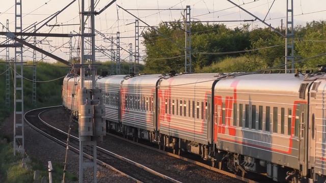 ЭП1М-661 с поездом №231 Ейск-Москва следует по перегону Тарасовка-Миллерово