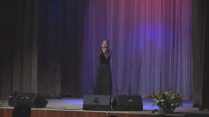 Лепестки цветов. ЕЛЕНА. Песня. Слова - Н.
Бондарева, муз. - А. Болдык.