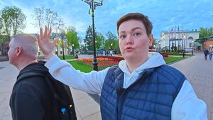 ЗУМЕРЫ в конец обнаглели! БОМБИМ! Гуляем в Кремле перед 9 мая, НАЛОПАЛИСЬ конфет) Кофе Влог
