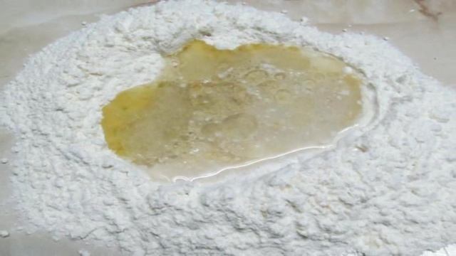 Пицца с грибами и редисом