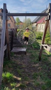 Гагарин тоже начинал на качеле
